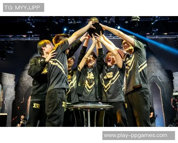 电竞新闻独家解析BLG战队心理素质对比及其对比赛表现的影响分析